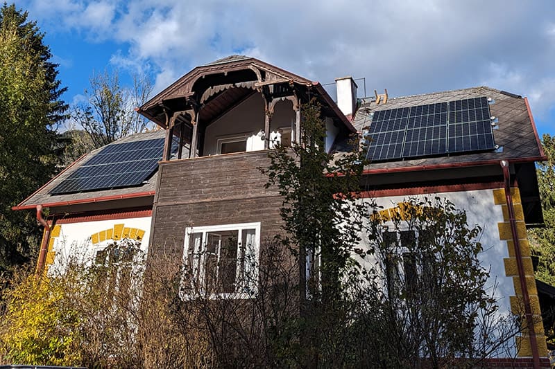 Photovoltaikanlage Nachrüstung auf Wohnhaus im Bezirk Neunkirchen