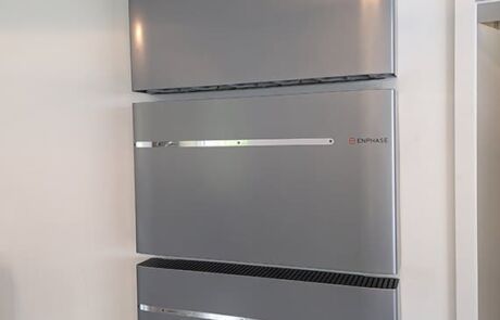 stromspeicher-enphase-elektrotechnik-polleres-bezirk-neunkirchen Stromspeicher von Enphase für eine PV Anlage, installiert von Elektrotechnik Polleres